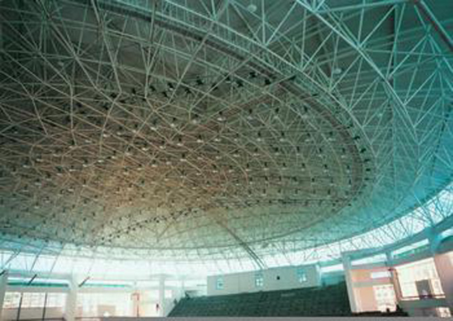来宾体育馆网架工程